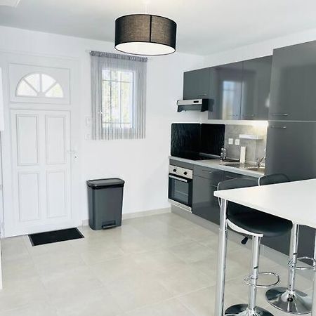 Maison 4 Personnes Avec Jacuzzi Marignane Luaran gambar
