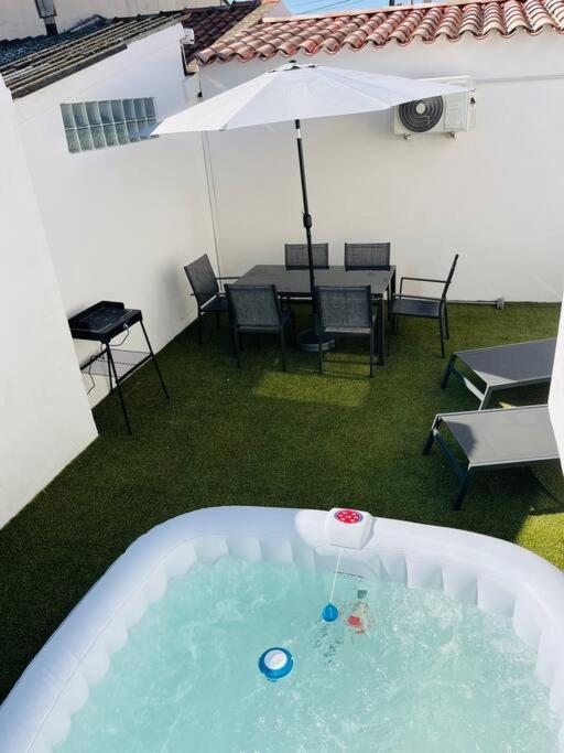 Maison 4 Personnes Avec Jacuzzi Marignane Luaran gambar