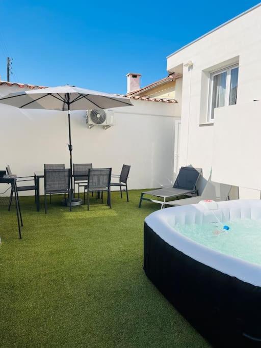 Maison 4 Personnes Avec Jacuzzi Marignane Luaran gambar