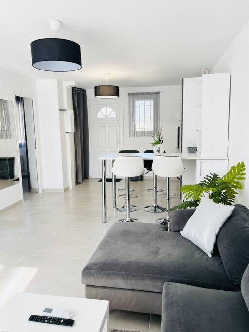 Maison 4 Personnes Avec Jacuzzi Marignane Luaran gambar